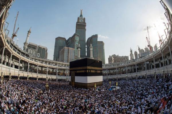 السعودية توقف إصدار تأشيرات العمرة للموسم الحالي نهائيًّا