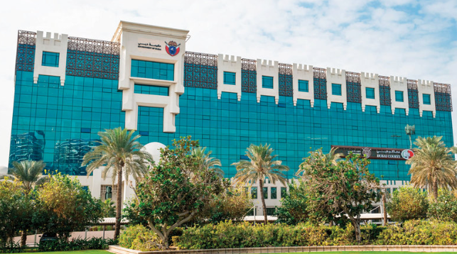 امرأة توزع ثروتها على أسرتها للتهرب من سداد قيمة شيك في الإمارات