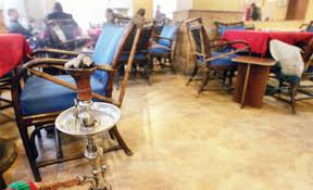 الصحة تغلق عددا من المطاعم ومحال "الكوفي شوب" في عمان