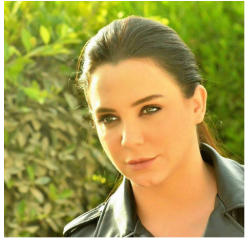 رسالة تدمي القلوب من سلاف فواخرجي إلى والدتها المتوفاة ..  ممن غضبت؟