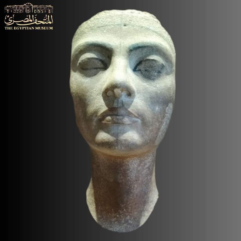 مصر تعرض رأسا غير مكتملة للملكة نفرتيتي 