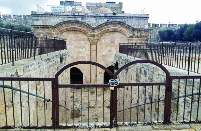 إعادة إغلاق باب الرحمة في الأقصى بأمر من نتنياهو 