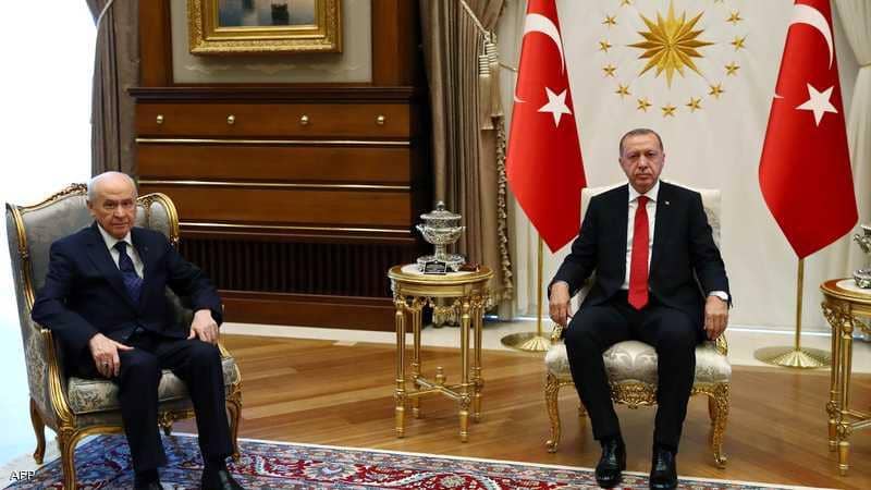 انقلاب على أردوغان ..  لا "يمكن الثقة برئيس هبط بقيمة تركيا"