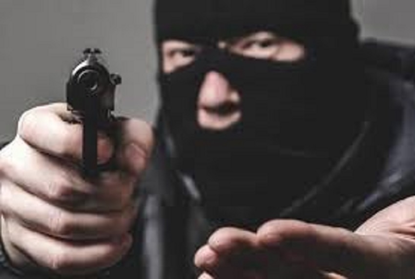  الزرقاء : سطو مسلح على مقلع "حجر" في وادي العش وسرقة (2000) دينار 