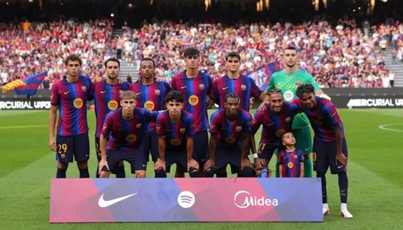 باستثناء واحد ..  برشلونة يسجل كل لاعبيه قبل بدء موسمه