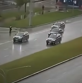 استقلها الشرع أثناء توجهه للقاء الرئيس الروسي ..  تعرف على سيارة بوتين فائقة الحماية - فيديو