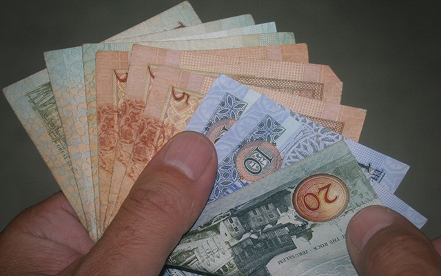 23 دينارا شهريا للاجئين المسجلين خارج المخيمات