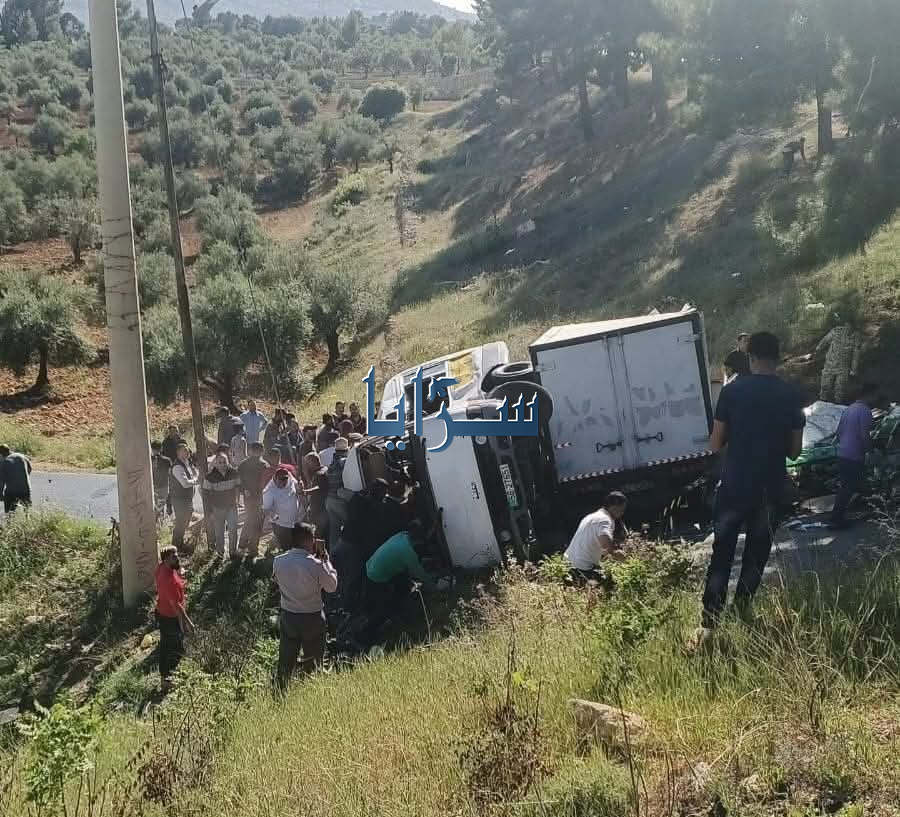 بالفيديو ..  حادث سير مروع بين حافلتين على طريق جرش - عجلون