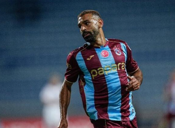 منتخب مصر يوافق على طلب طرابزون سبور التركي بشأن صلاح