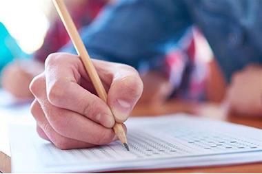 انطلاق الاختبارات التجريبية لطلبة التوجيهي في المدارس الحكومية الأربعاء