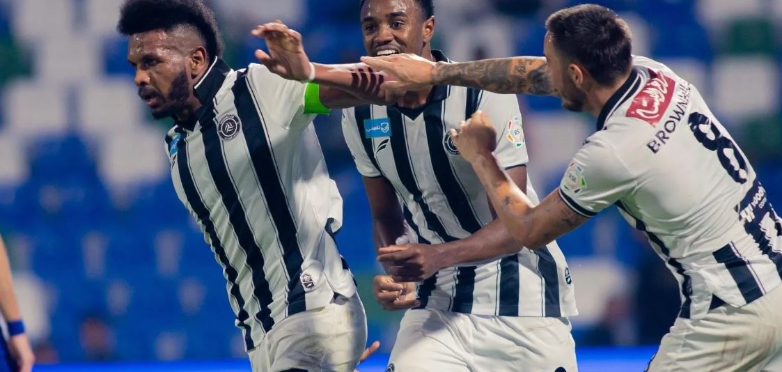 الشباب يهزم الفتح والحزم يخطف تعادلا قاتلا أمام الفيحاء بالدوري السعودي