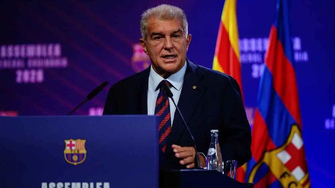لابورتا يطلب زيادة تمويل "إسباي برشلونة" بـ300 مليون يورو 