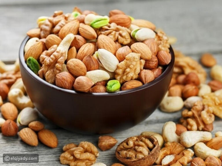 تأثير المكسرات على مستوى الكوليسترول في الدم