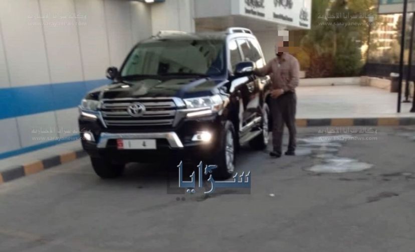 مصدر لسرايا: سائق وزير المياه يقوم بجمع اغراضه الشخصية ..  فهل سيغادر "النجار" حكومة الخصاونة؟ - صورة