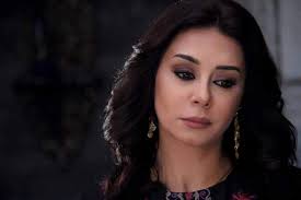 كاريس بشار تفجع بوفاة والدتها 