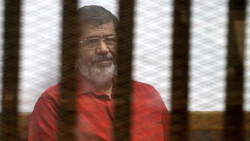 بينهم المتوفيان مرسي والعريان ..  إدراج 10 اشخاص على القائمة الرسمية للإرهاب في مصر 