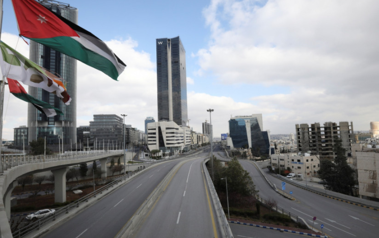 متى انتهى حظر التجول الشامل في المملكة؟