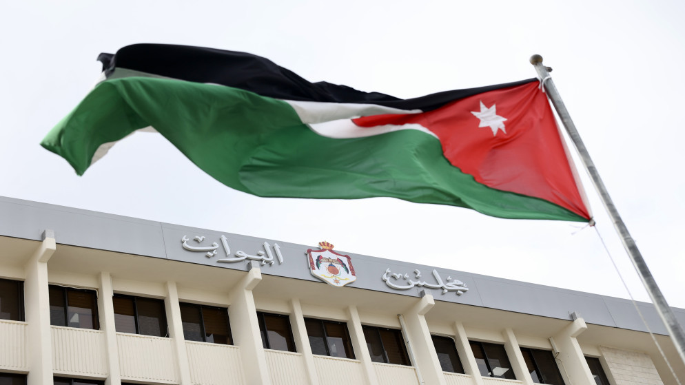 نواب: التحديث السياسي يمثل مشروعا وطنيا نهضويا يستوجب تضافر كل الجهود    