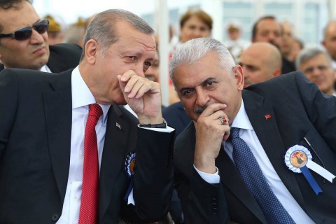 لغز الأسطول البحري يُثير النقاش في تركيا ..  ما علاقة أبناء مسؤولين من عائلات مثل "يلدرم وأردوغان" بـ69 سفينة؟