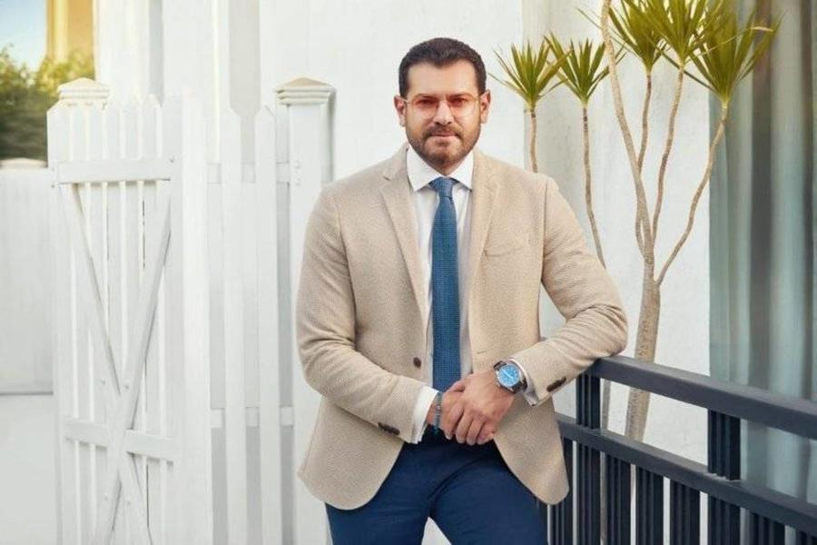 هاجر لأميركا مرتين وعمل بائعاً وحارساً للسيارات ..  تصريحات جديدة لعمرو يوسف 