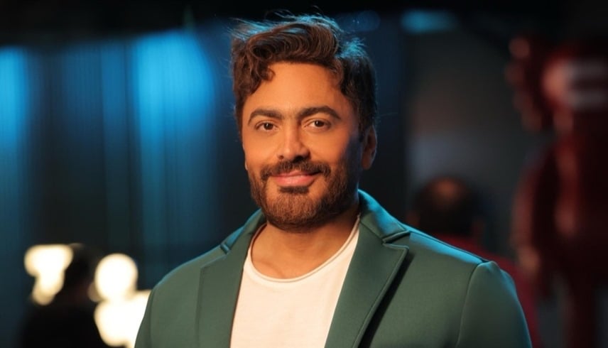 تامر حسني يتعافى من أزمة صحية ويوجّه رسالة لكريستيانو رونالدو