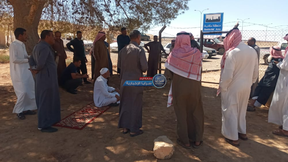 بالصور ..  اعتصام أهالي "سد السلطاني" أمام محطة الضخ الرئيسية بالكرك بسبب انقطاع المياه 