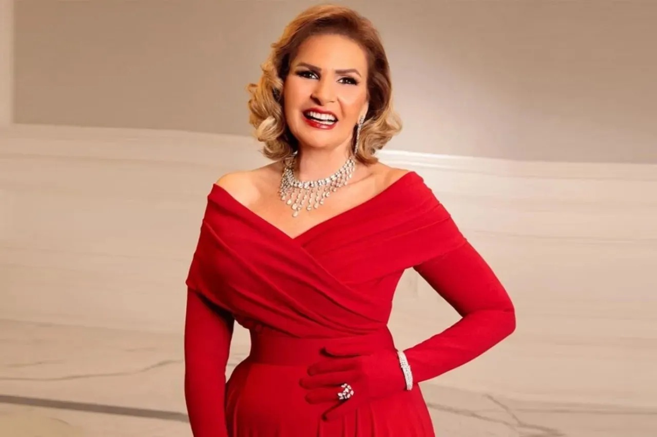 يسرا ترد على أخبار إصابتها بسرطان الدم