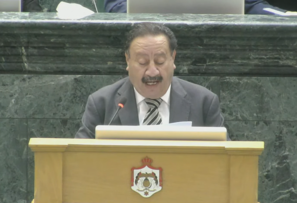 قموه يذكّر الحكومة بهبة نيسان و يعلن عدم موافقته على الموازنة