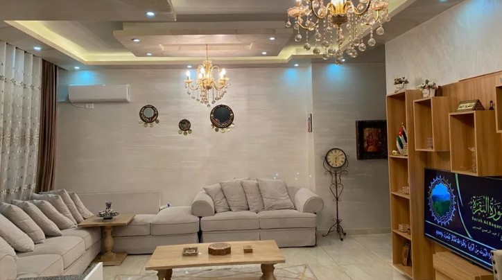 شقه سوبر ديلوكس مفروش او غير مفروش طابق اول باجمل مناطق طبربور ضاحيه الصفا بسعر مميز