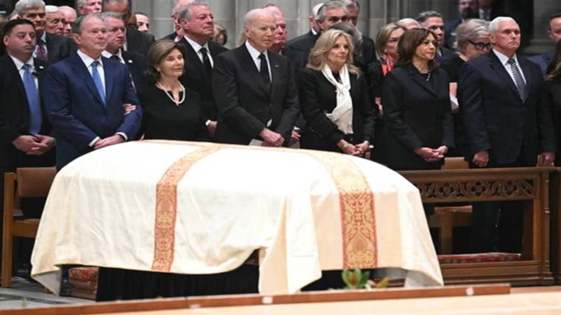 مراسم جنازة ديك تشيني " مهندس غزو العراق" في واشنطن وبوش يلقي كلمة التأبين