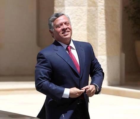 الملك يصل إلى العاصمة الفرنسية باريس
