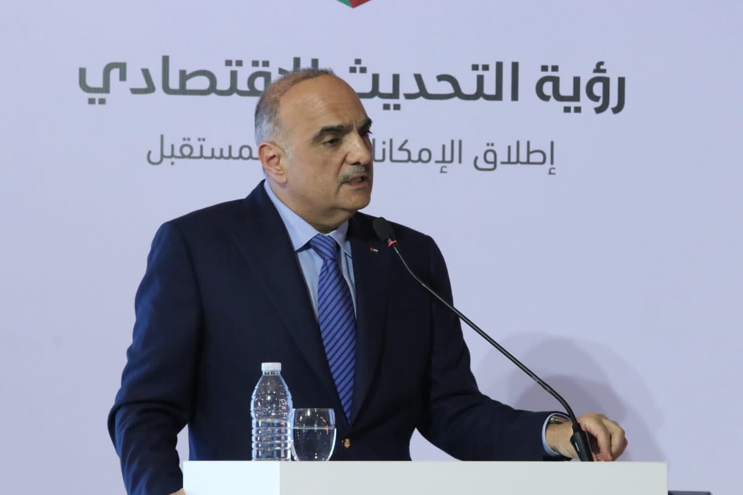 رئيس الوزراء: الأردن سيتأثر بتحديات اقتصادية خلال العامين المقبلين