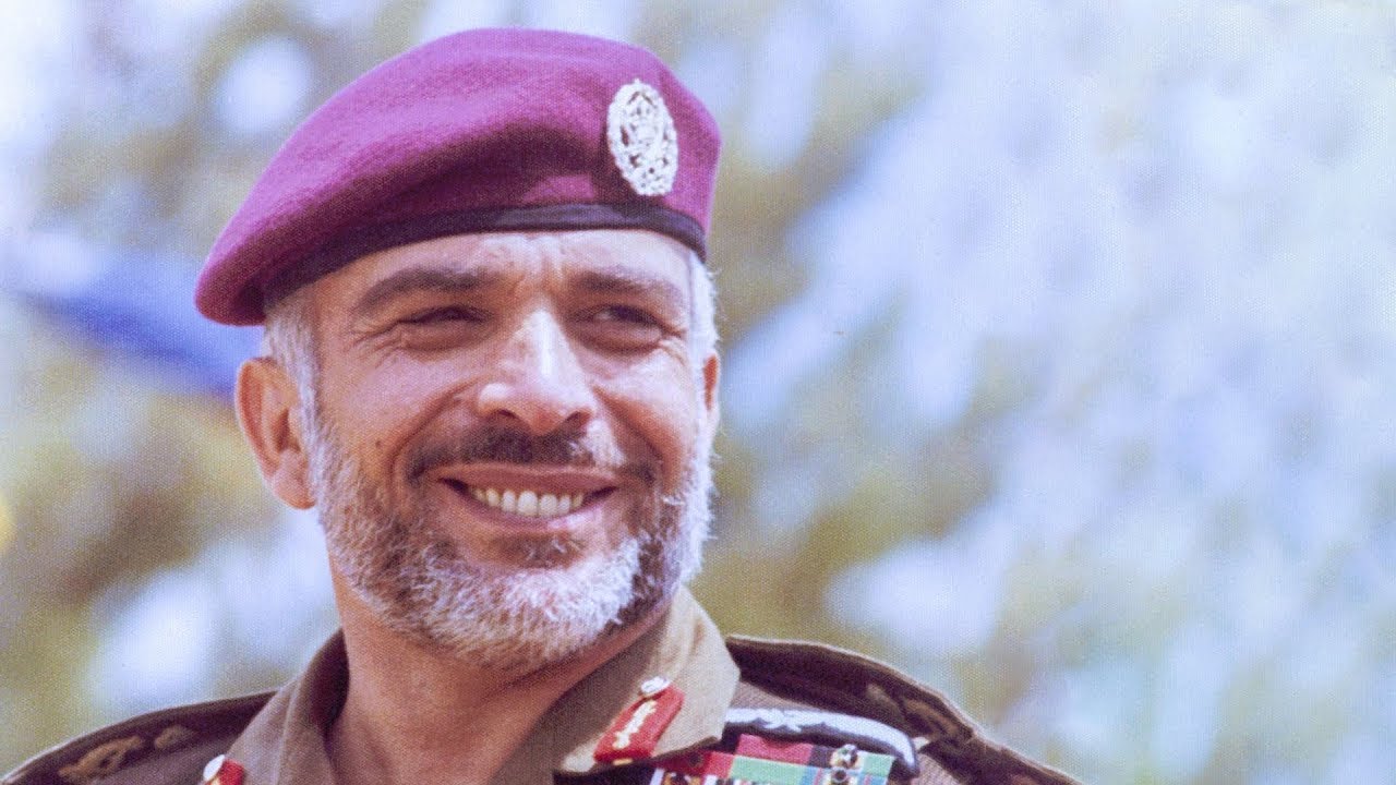 فيديو مؤثر" لقطات تعرض للمرة الأولى للراحل الملك الانسان 