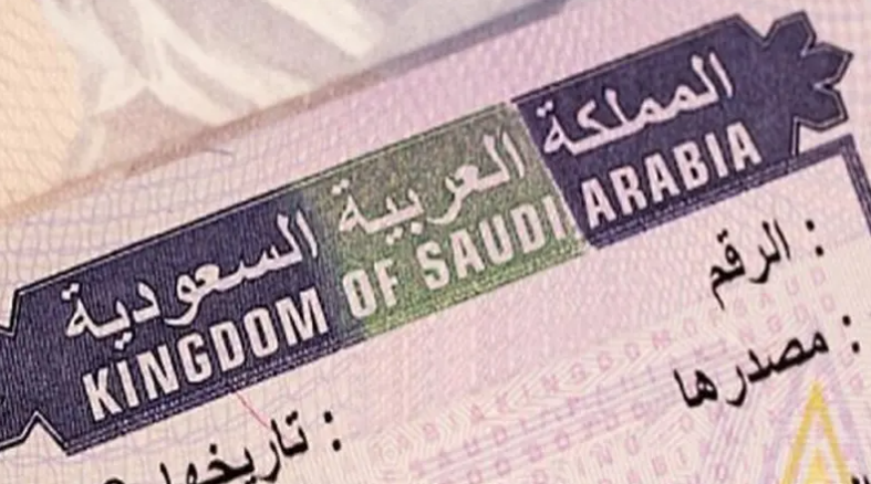 من دون تأشيرة إقامة .. اتفاق سعودي مصري يمنح حاملي هذه الجوازات امتيازاً جديداً 