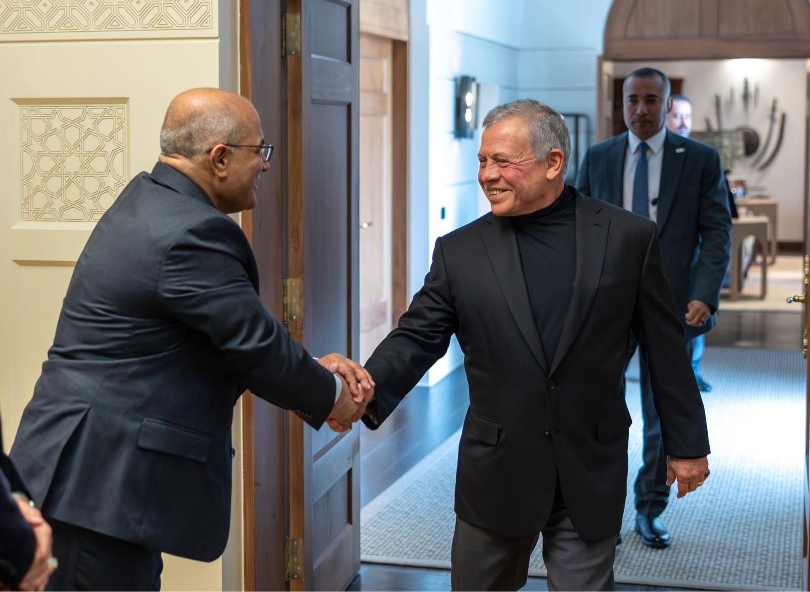 طارق المومني يكتب: سيدنا اذ يدعو أن يعكس خطابنا الإعلامي والسياسي مصالحنا