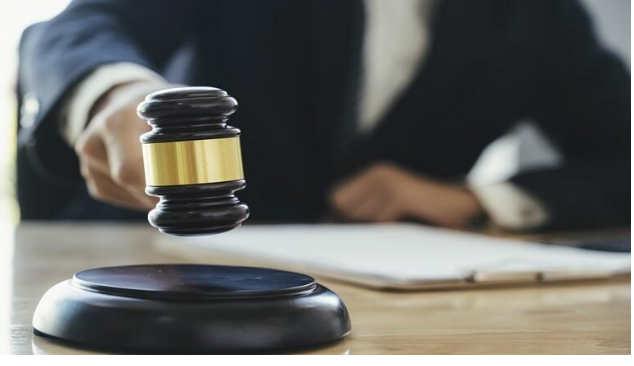 الكويت ..  أحكام بالسجن بحق 11 شخصا في قضية تزوير