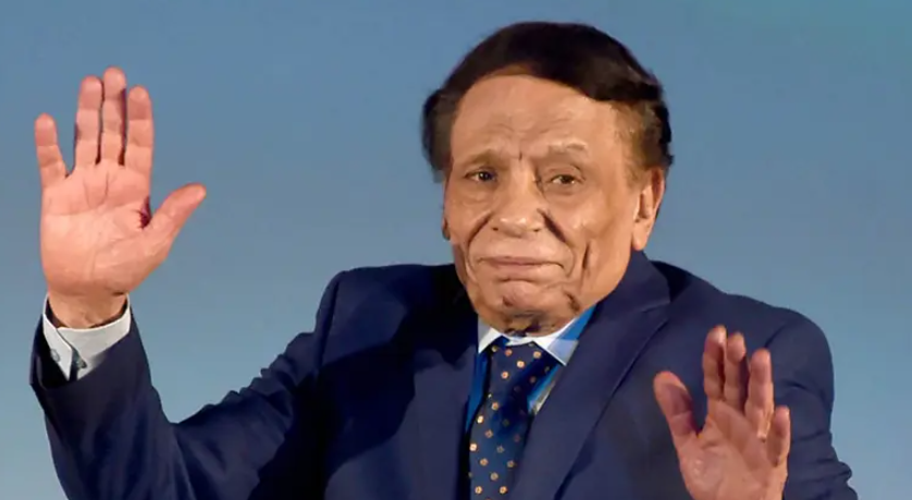 بسبب فيلم شهير ..  قصة ضرب عادل إمام لابنه للمرة الأولى