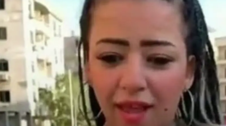 القبض على بلوغر مصرية بتهمة بث فيديوهات خادشة للحياء