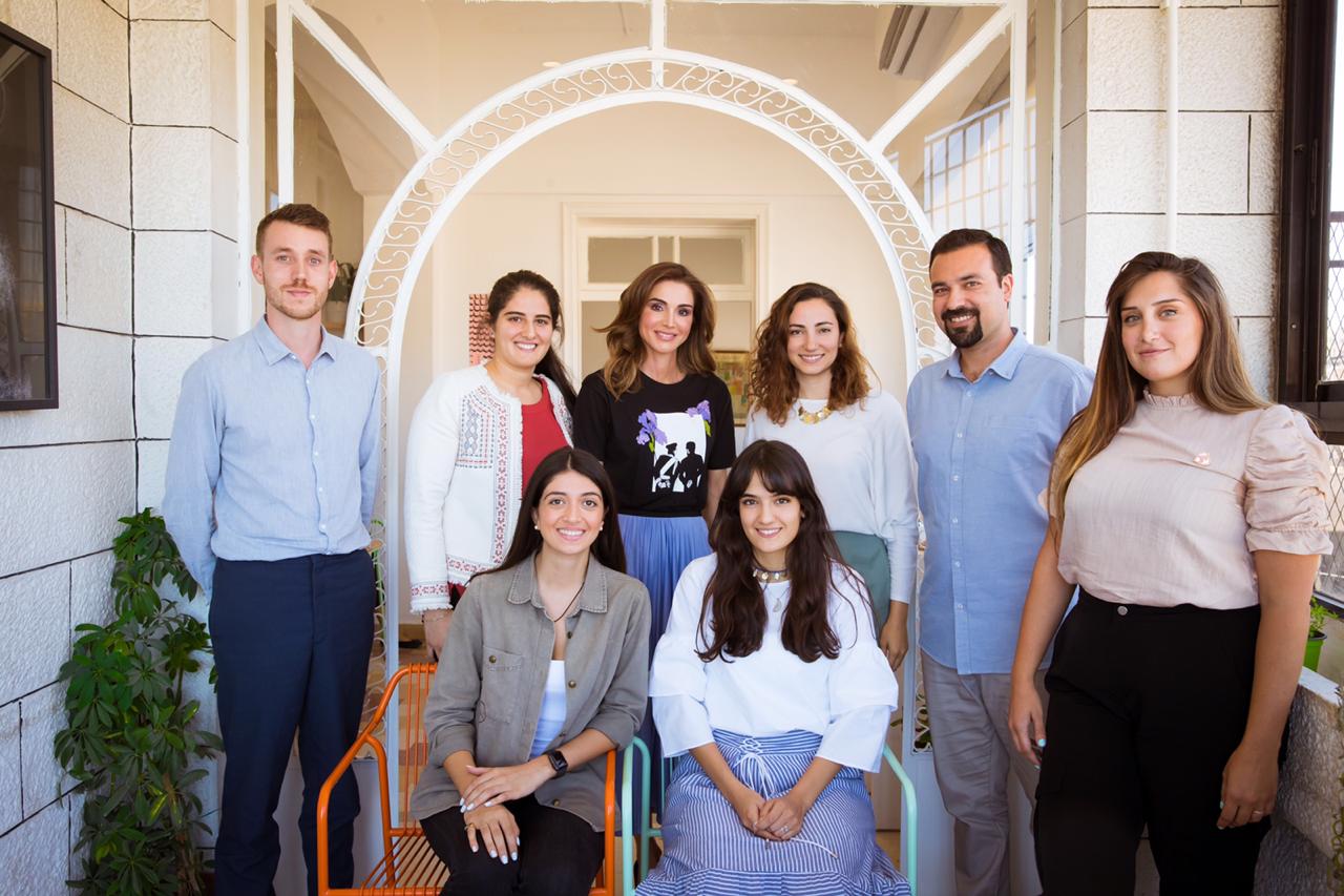 الملكة رانيا العبدالله تطلع على الاستعدادات لإقامة أسبوع عمان للتصميم