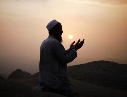 ما تفسير حلم رؤية استجابة الدعاء في المنام  