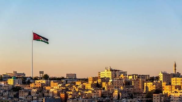 شخصيات وطنية وقانونية تطالب بإعادة النظر في مشروع قانون "الملكية العقارية"
