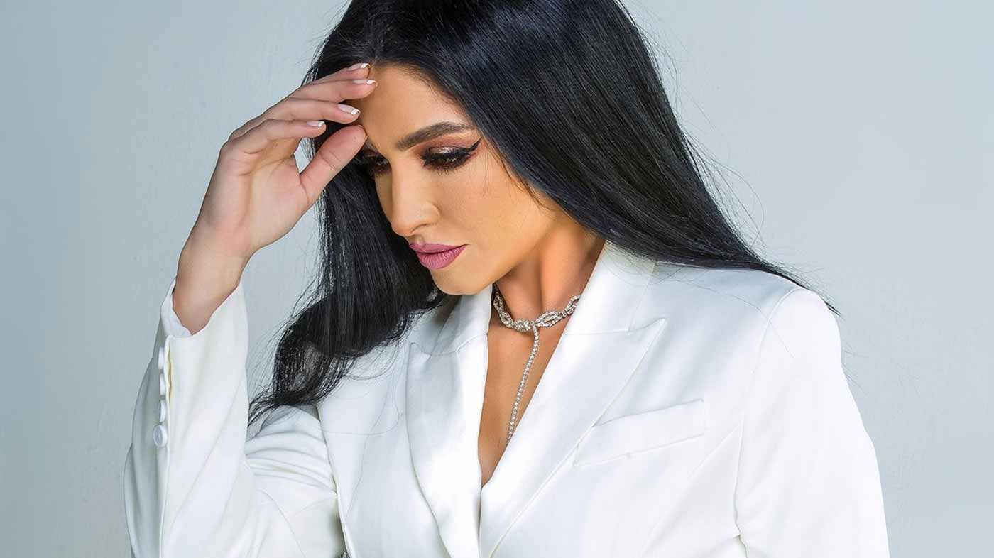 شاهد ..  إنقاذ الفنانة روجينا من حادث غرق في النيل
