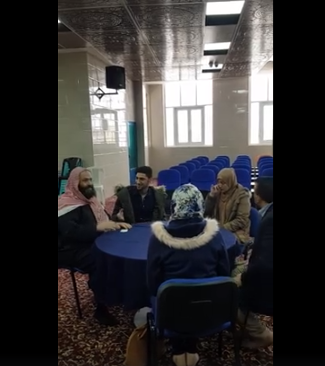 بالفيديو ..  يابانية تعلن إسلامها في الزرقاء