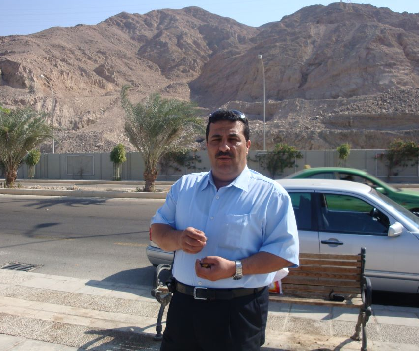 مبارك الترفيع للعقيد الدكتور مالك غنيمات