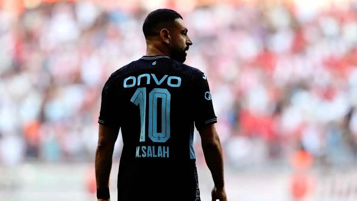 طرابزون "يسرب" مفاجأة محمد صلاح الجديدة (صورة)  