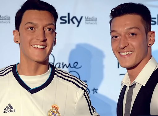 بالفيديو .. 15 نجم في عالم كرة القدم مع تماثيلهم الشمعية تطابق رهيب بينهم