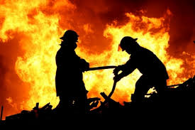 العقبة : حريق يلتهم محل خلويات و يتسبب بخسارة بلغت (87)ألف دينار بين بطاقات شحن و هواتف وشيكات