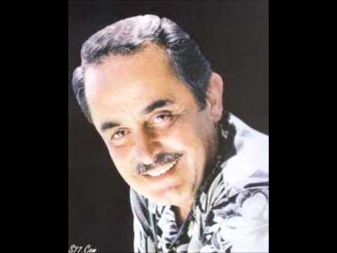 ملحم بركات - على بابي واقف قمرين