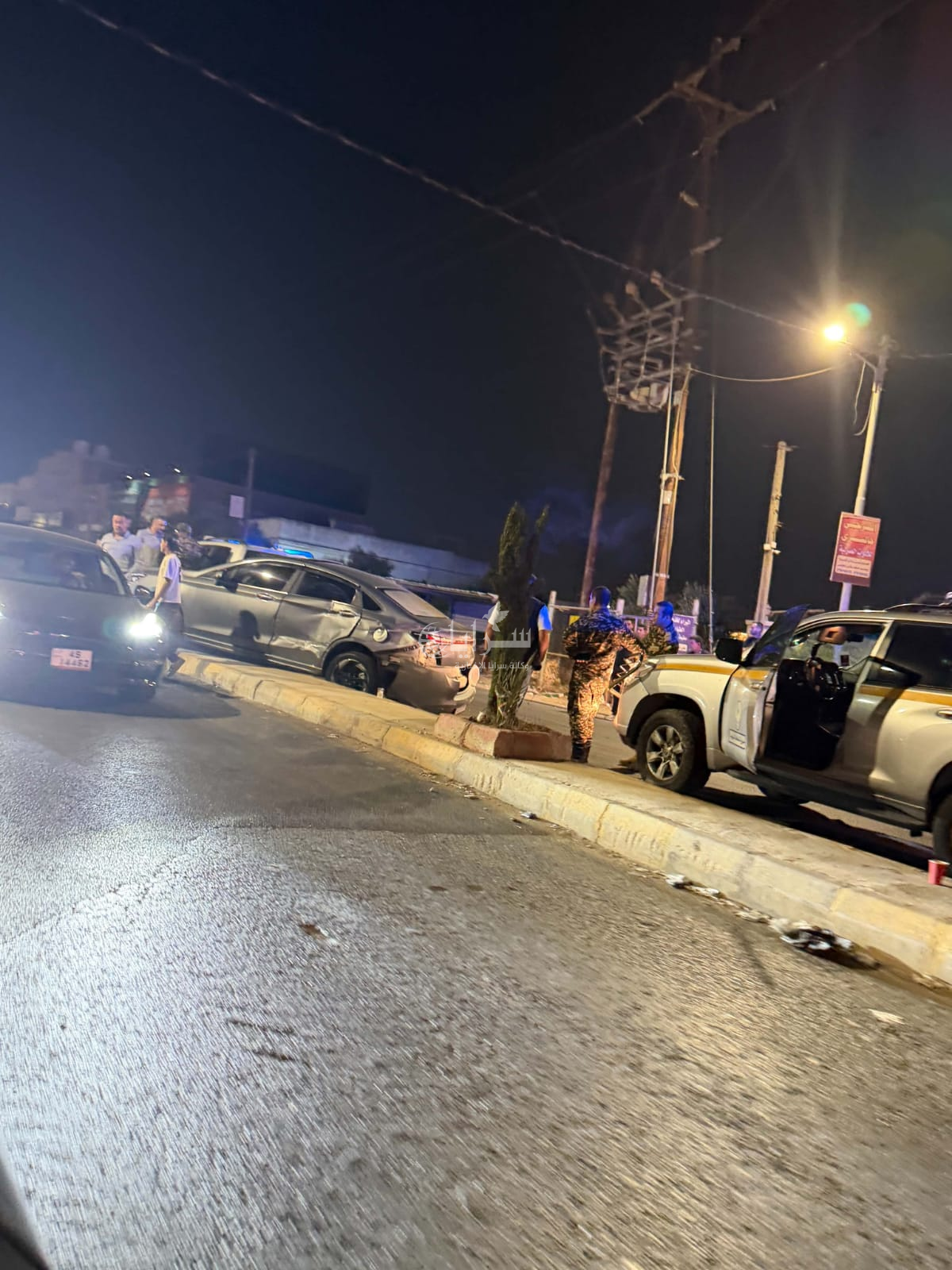  تصادم مركبتين على شارع البترا شرق إربد دون إصابات  ..  صورة 