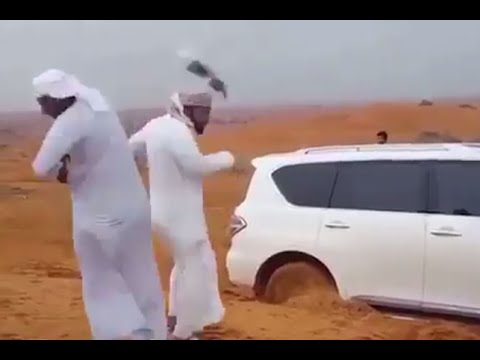 فيديو يكشف خطورة الوقوف بجوار السيارات العالقة